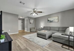 2004 Hairston Ave in Conway, AR - Building Photo