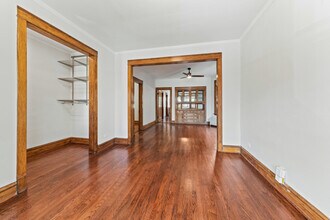 2018 W Hutchinson St in Chicago, IL - Building Photo - Building Photo