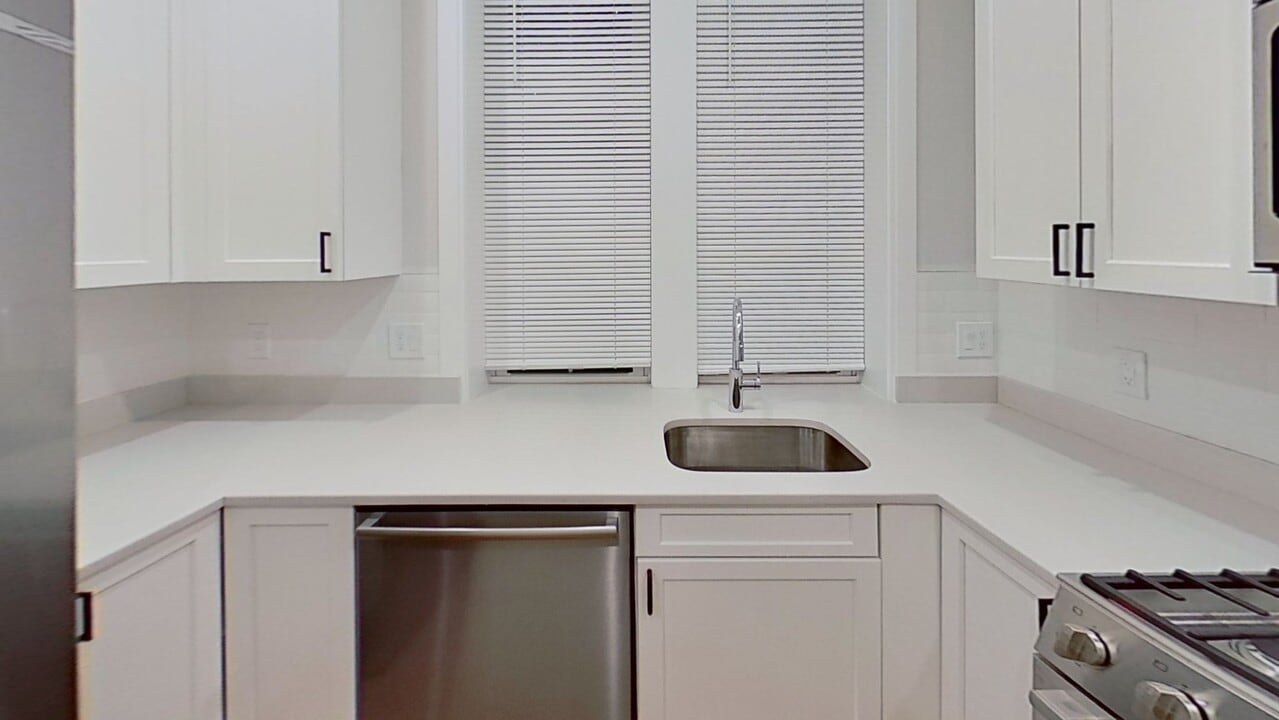 47 Englewood Ave in Boston, MA - Foto de edificio