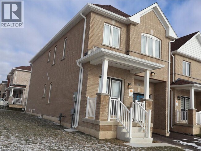 42 Bruton St in Thorold, ON - Building Photo - Building Photo