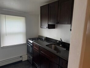 1113 Logan Ave, Unit 2nd floor in Bellmawr, NJ - Foto de edificio - Building Photo