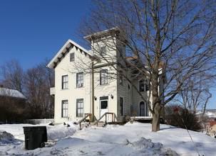 750 Broad St in Meriden, CT - Building Photo - Building Photo