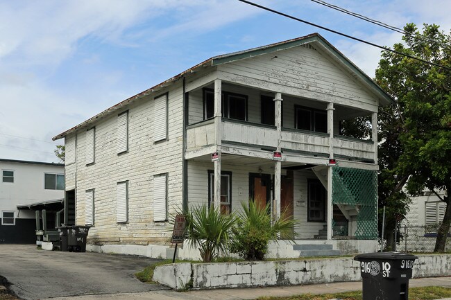 914-916 10th St in West Palm Beach, FL - Foto de edificio - Building Photo