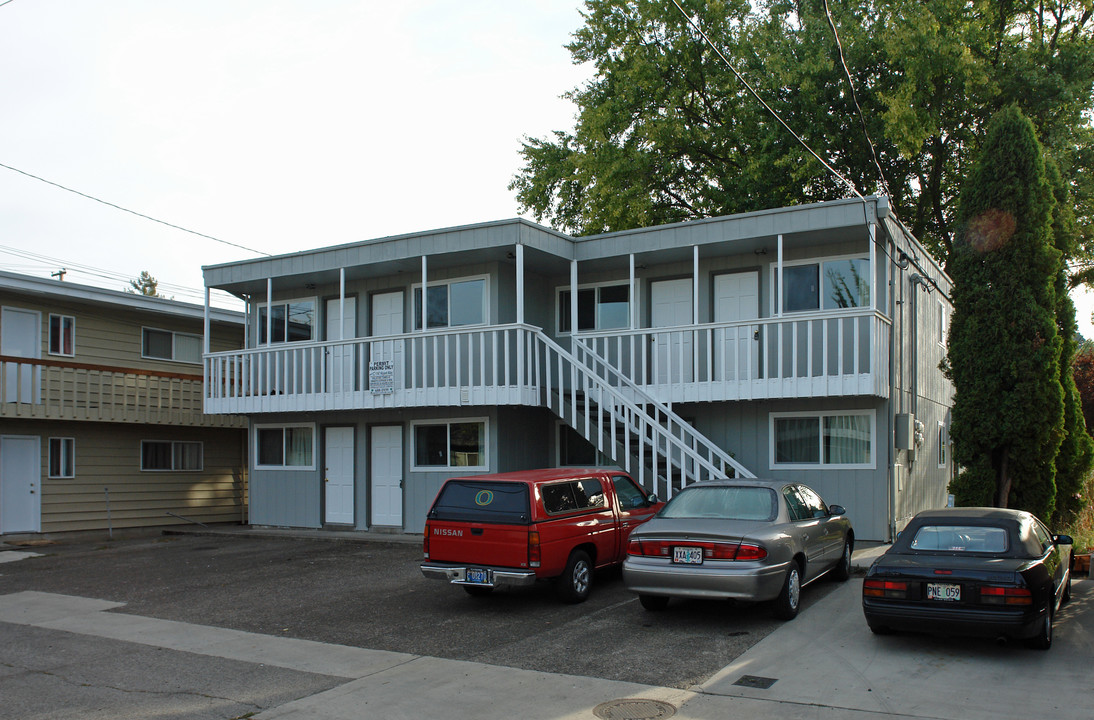 1747 Hilyard Aly in Eugene, OR - Building Photo