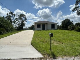 5005 Gramercy Rd in La Belle, FL - Building Photo