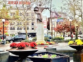 40 Vroom St in Jersey City, NJ - Building Photo