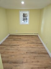 30 Fero St, Unit 1 in Yonkers, NY - Building Photo - Building Photo