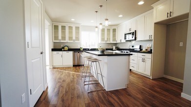 13315 26th Ct S in Seatac, WA - Building Photo - Building Photo