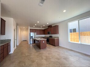 4427 Andrea Dr in Merced, CA - Building Photo - Building Photo