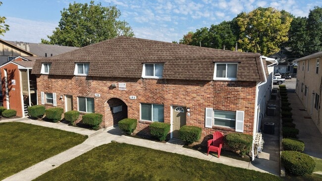 property at 192 E Norwich Ave