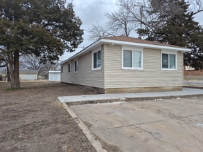 314 S Rose Hill Rd, Unit A in Rose Hill, KS - Foto de edificio - Building Photo