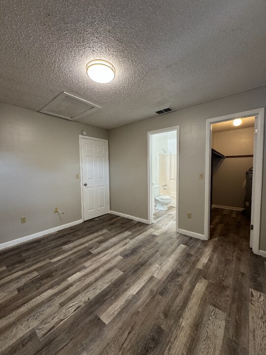 3010 Allred Dr-Unit -B in Auburndale, FL - Building Photo