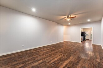 317 Copper Oaks Dr in Centerton, AR - Foto de edificio - Building Photo