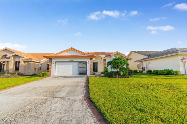 12630 Kelly Palm Dr in Ft. Myers, FL - Building Photo - Building Photo