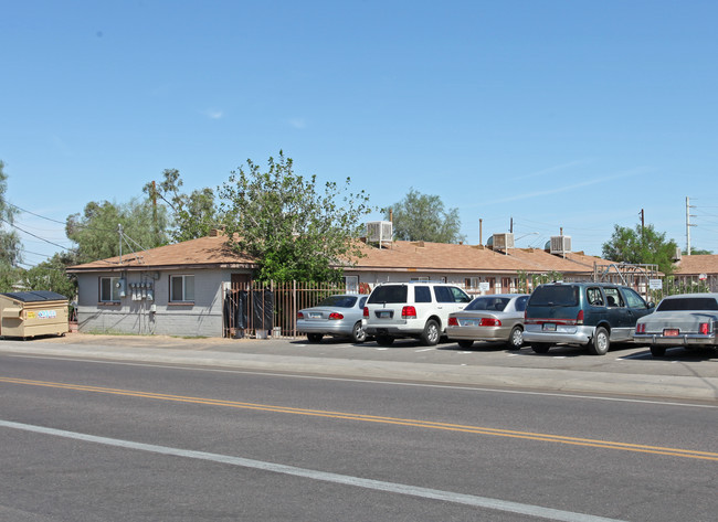 Mountainview Apartments in Phoenix, AZ - Foto de edificio - Building Photo