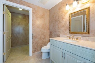 3501 N Ocean Dr-Unit -V3 in Hollywood, FL - Building Photo - Building Photo