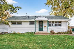 3953 Arthur St NE in Minneapolis, MN - Building Photo