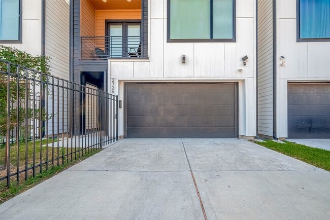 2726 Anita St in Houston, TX - Building Photo - Building Photo