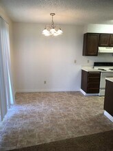 Cedars Apartments in Kennewick, WA - Foto de edificio - Interior Photo
