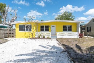 333 72nd Ave in St Pete Beach, FL - Building Photo