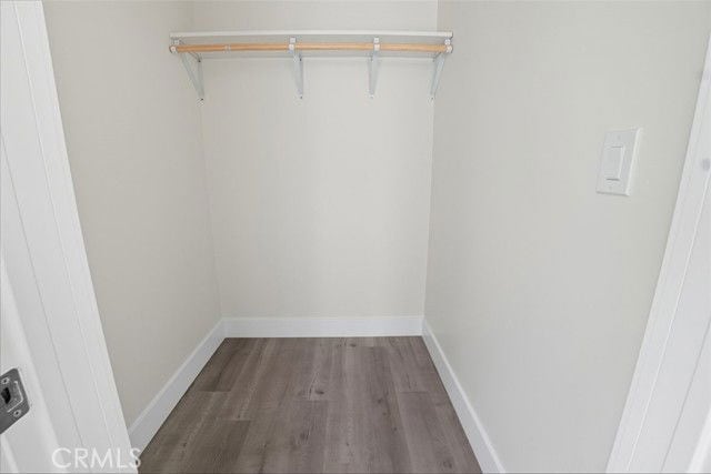 19258 Strathern St in Los Angeles, CA - Building Photo - Building Photo