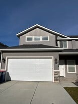 1008 Frank Henry Rd in Twin Falls, ID - Building Photo