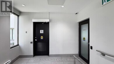 735 Don Mills Rd. in Toronto, ON - Building Photo - Building Photo