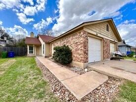 510 Greenlawn Blvd in Round Rock, TX - Building Photo