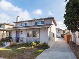 2302 Aviation Blvd, Unit B in Redondo Beach, CA - Building Photo