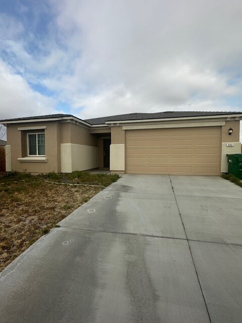 1950 Kathryn Ct in Fernley, NV - Building Photo