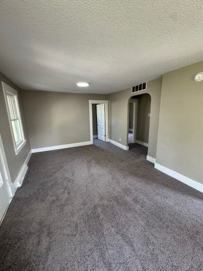 2515 Raymond St in Fort Wayne, IN - Building Photo - Building Photo