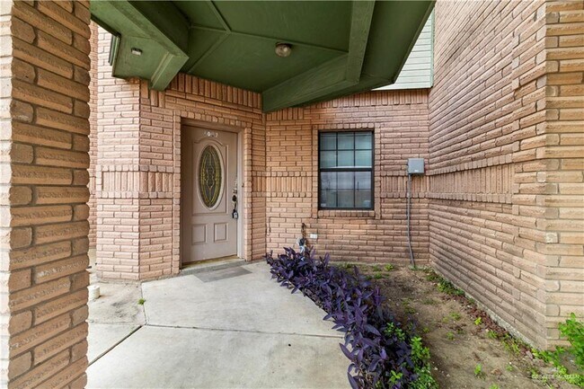 17 Sumpter Ct in Pharr, TX - Building Photo - Building Photo