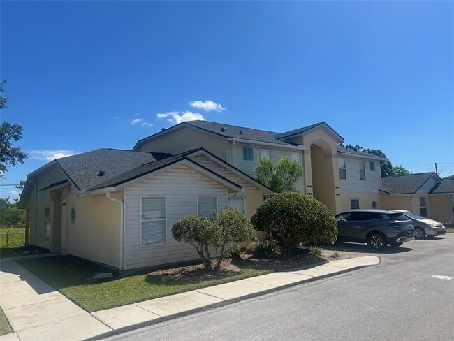 property at 4975 Ava Pointe Dr