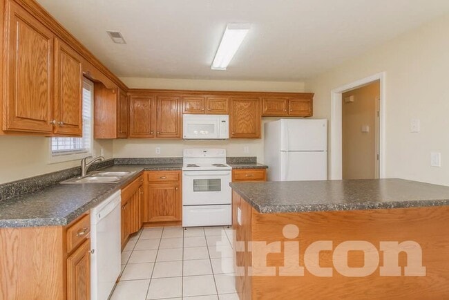 9009 Macbeth Dr in Smyrna, TN - Foto de edificio - Building Photo