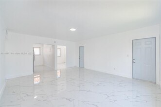 740 82nd St-Unit -3 in Miami Beach, FL - Building Photo - Building Photo
