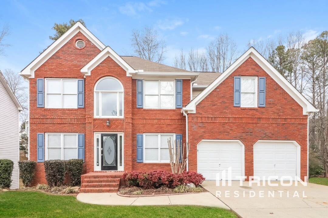 4364 Clairesbrook Ln in Acworth, GA - Building Photo