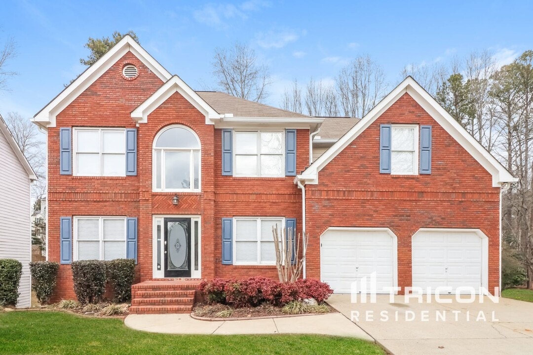 4364 Clairesbrook Ln in Acworth, GA - Foto de edificio