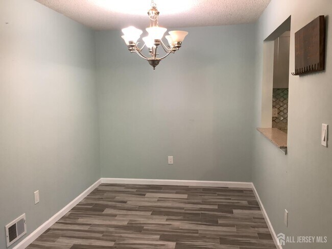 property at 336 Wimbeldon Ct