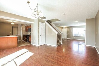 3070 Limber Pine Dr in Whiteland, IN - Building Photo - Building Photo