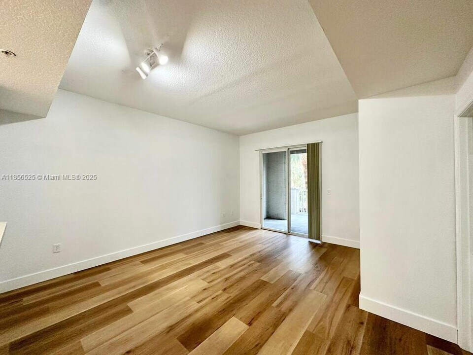 1155 Main St in Jupiter, FL - Building Photo
