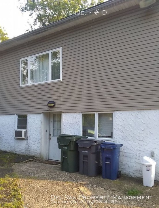 2208 Hamilton Ave-Unit -# D in Willow Grove, PA - Building Photo