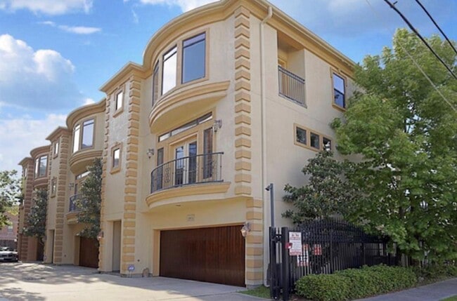 property at 1607 Bass St