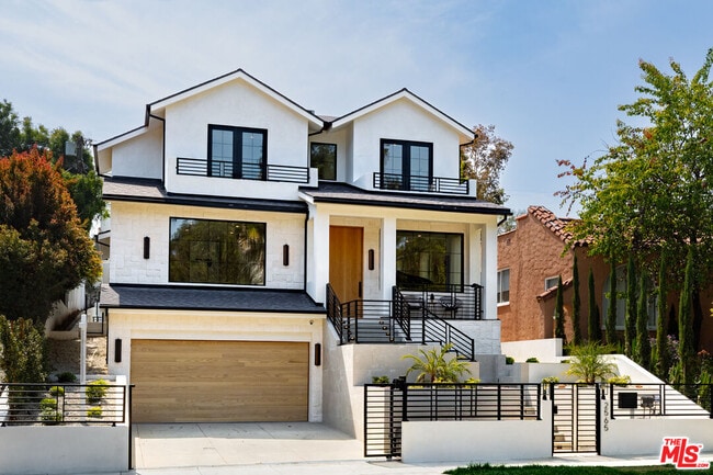 property at 2565 Patricia Ave