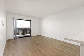 The Hills at Fashion Valley in San Diego, CA - Building Photo - Building Photo