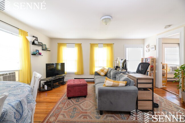 720 Massachusetts Ave, Unit 2 in Cambridge, MA - Building Photo - Building Photo