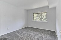 1631 Parkcrest Cir photo'