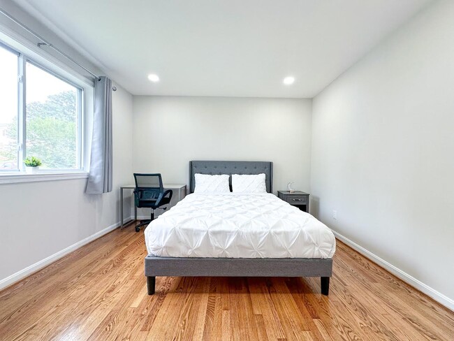 property at 7515 Havelock St