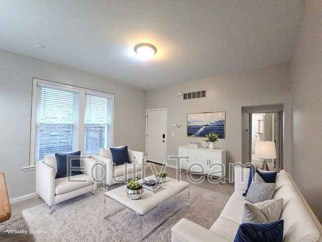 568 Delta Ave in Cincinnati, OH - Building Photo - Building Photo