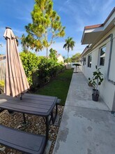801 NE 5th St in Hallandale Beach, FL - Building Photo - Building Photo