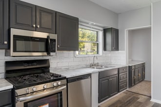 1312 3rd St in Moline, IL - Foto de edificio - Building Photo